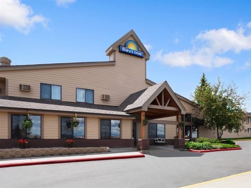 Days Inn By Wyndham Helena Bagian luar foto