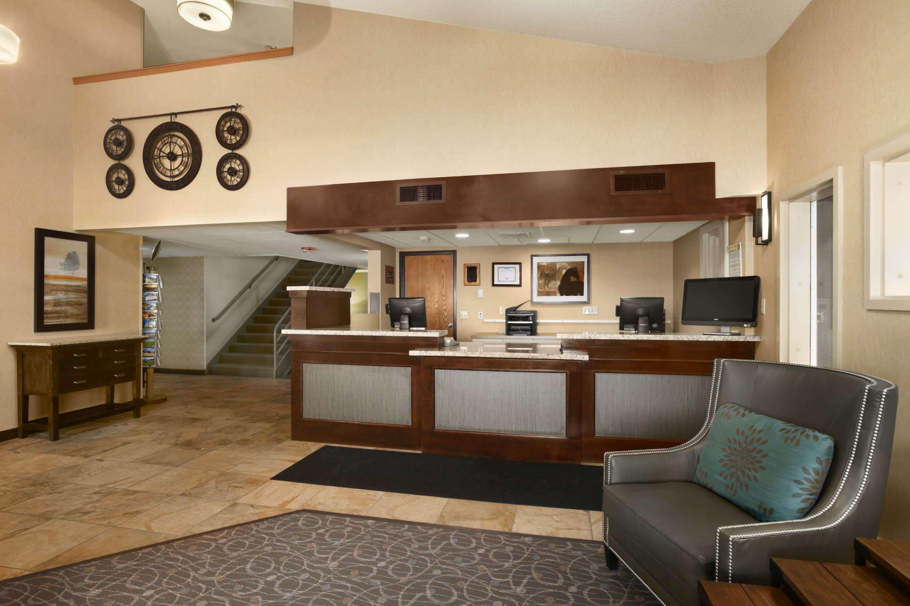 Days Inn By Wyndham Helena Bagian luar foto